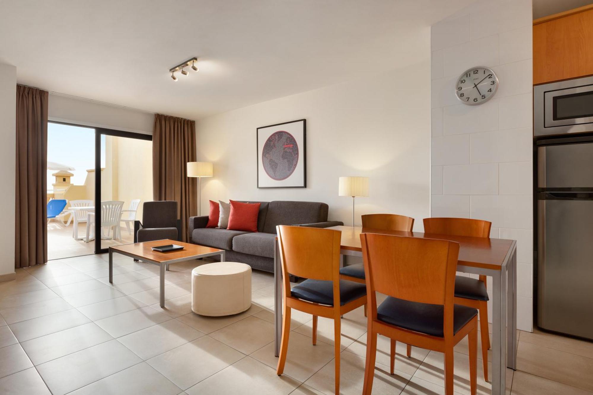 Ramada Residences By Wyndham Tenerife Apartahotel